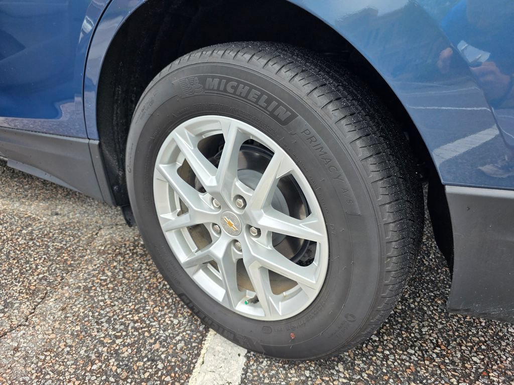 Used 2024 Chevrolet Equinox LT FWD image 32