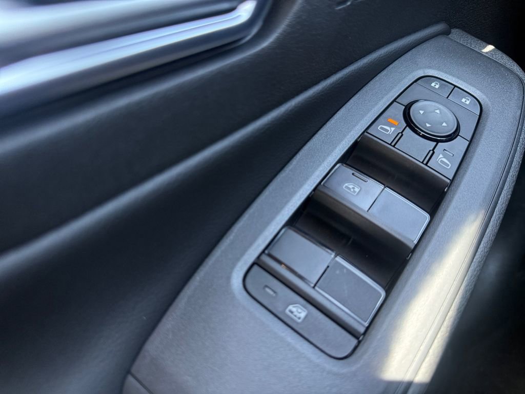 New 2026 Nissan Sentra SV w/ SV Convenience Package FWD image 28