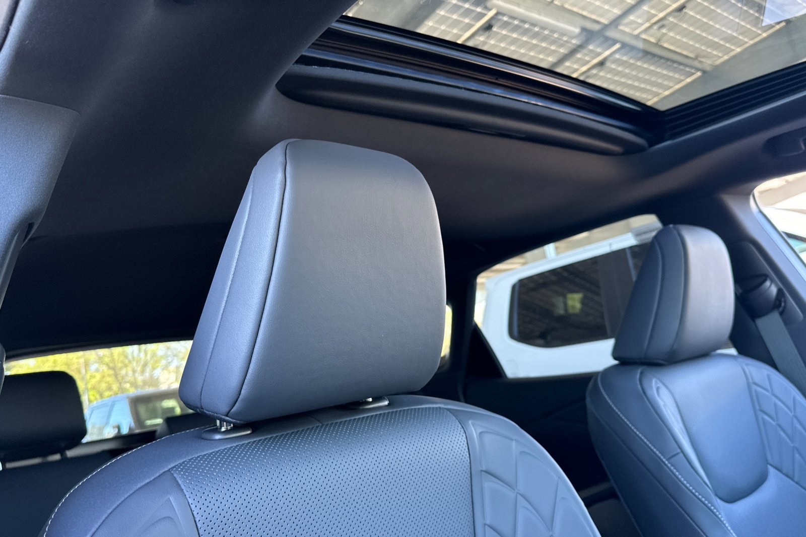 New 2026 Lexus RX 450h AWD image 17