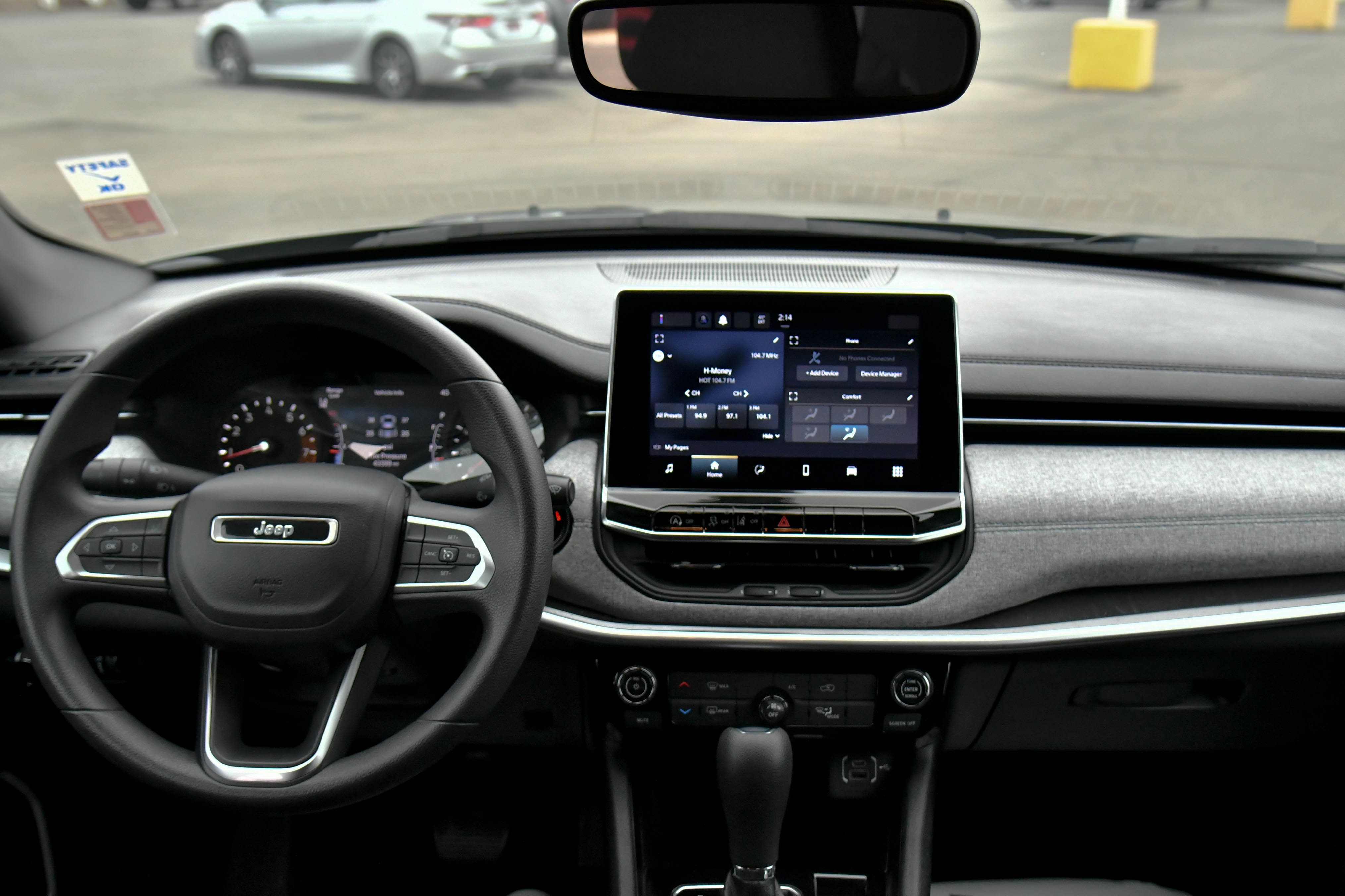 Used 2023 Jeep Compass Sport image 38