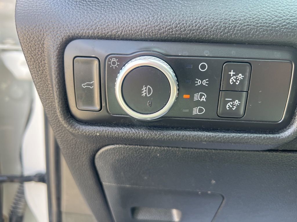 Used 2020 Ford Explorer XLT w/ Equipment Group 202A image 17
