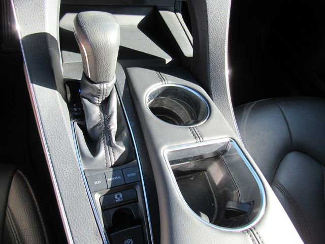 Used 2019 Toyota Avalon XLE image 27