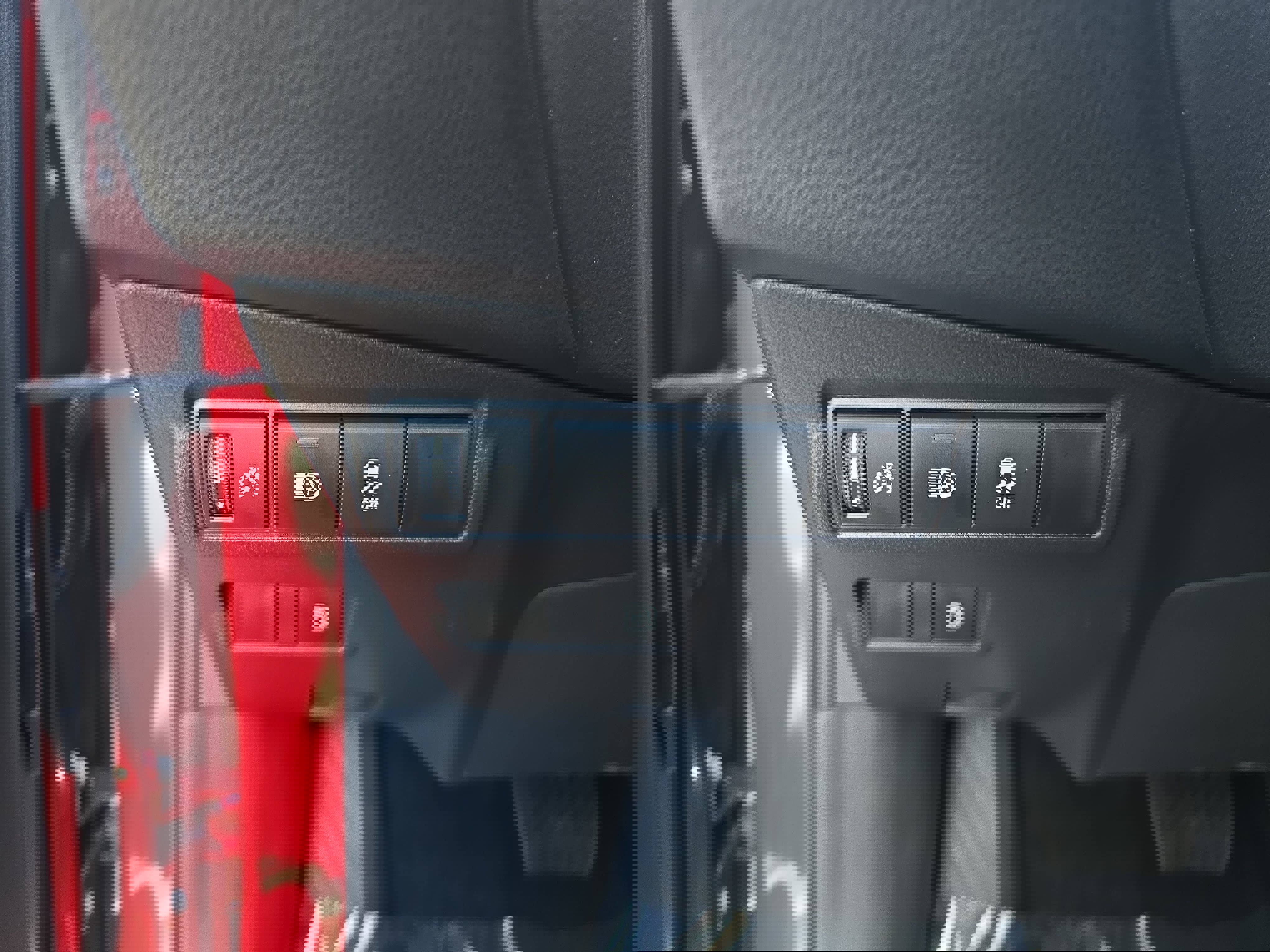 Used 2025 Toyota Corolla Cross AWD Hybrid image 27