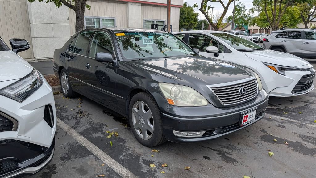 Used 2004 Lexus LS 430 RWD image 4