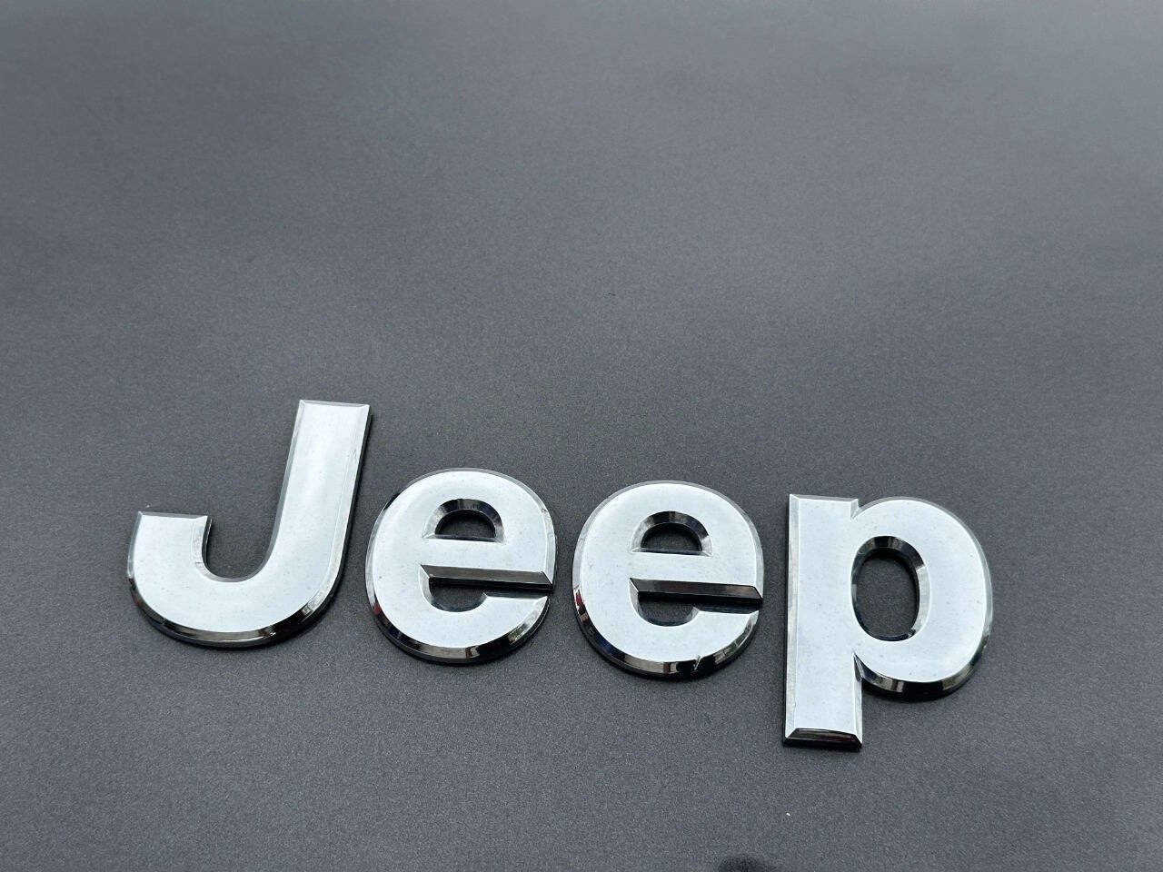 Used 2014 Jeep Cherokee Latitude w/ Comfort/Convenience Group AWD/4WD image 37