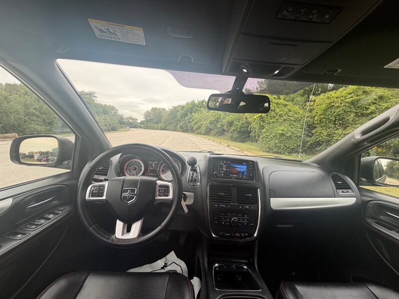 Used 2018 Dodge Grand Caravan GT FWD image 9