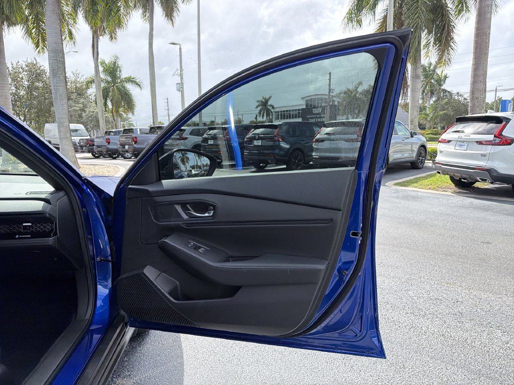 Used 2025 Honda Accord Sport image 40