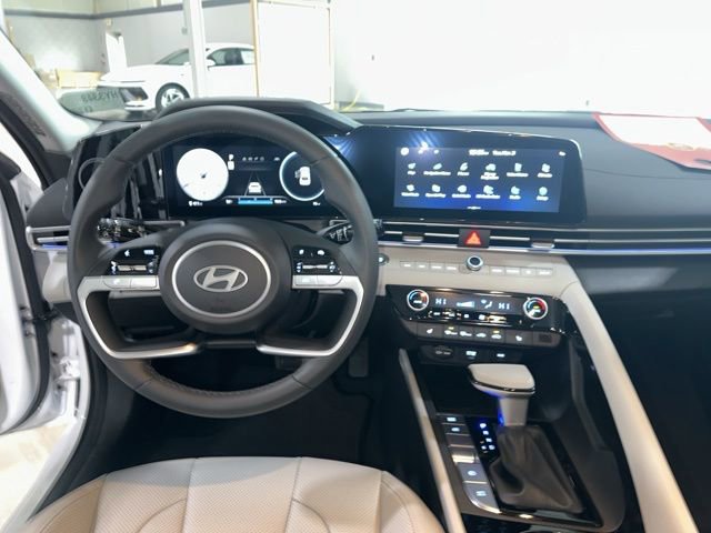 New 2026 Hyundai Elantra Limited image 26