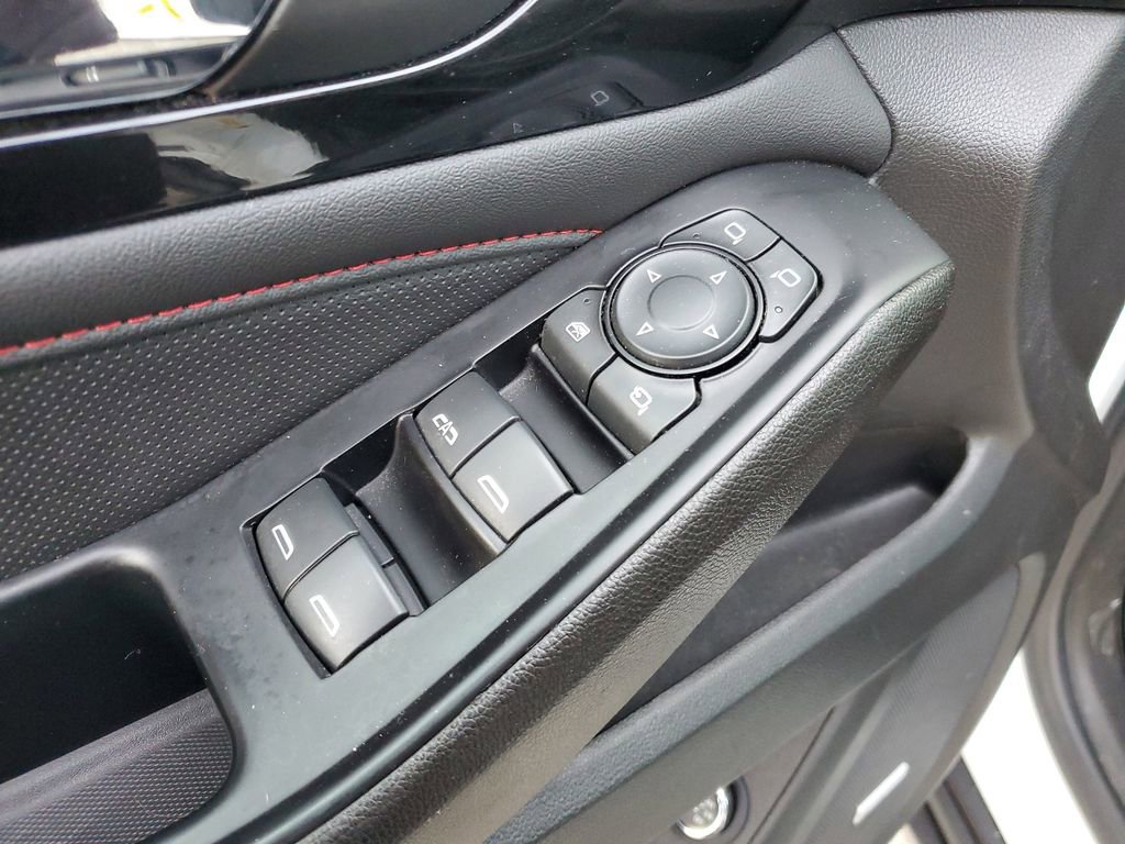 Used 2023 Chevrolet Traverse RS w/ LPO, Floor Liner Package image 24