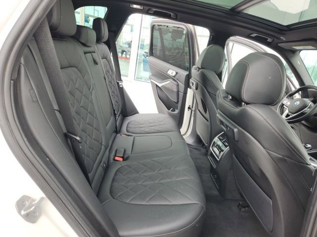 Used 2023 BMW X5 xDrive40i w/ Premium Package image 22