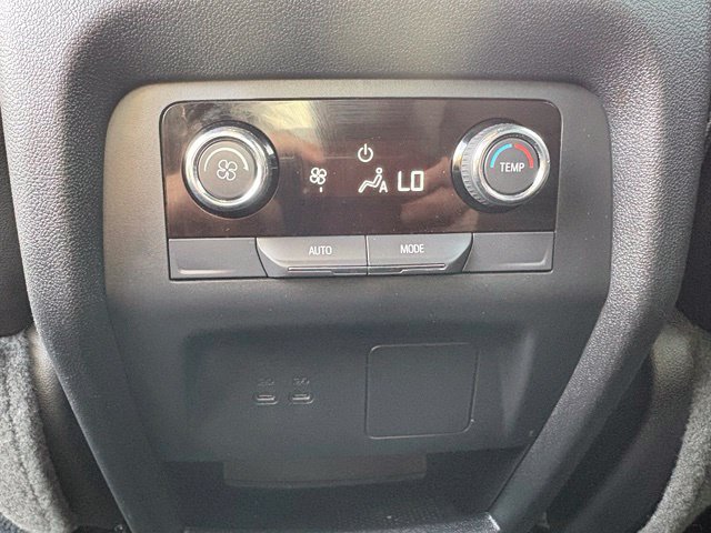 Used 2026 Chevrolet Traverse LT AWD/4WD image 15