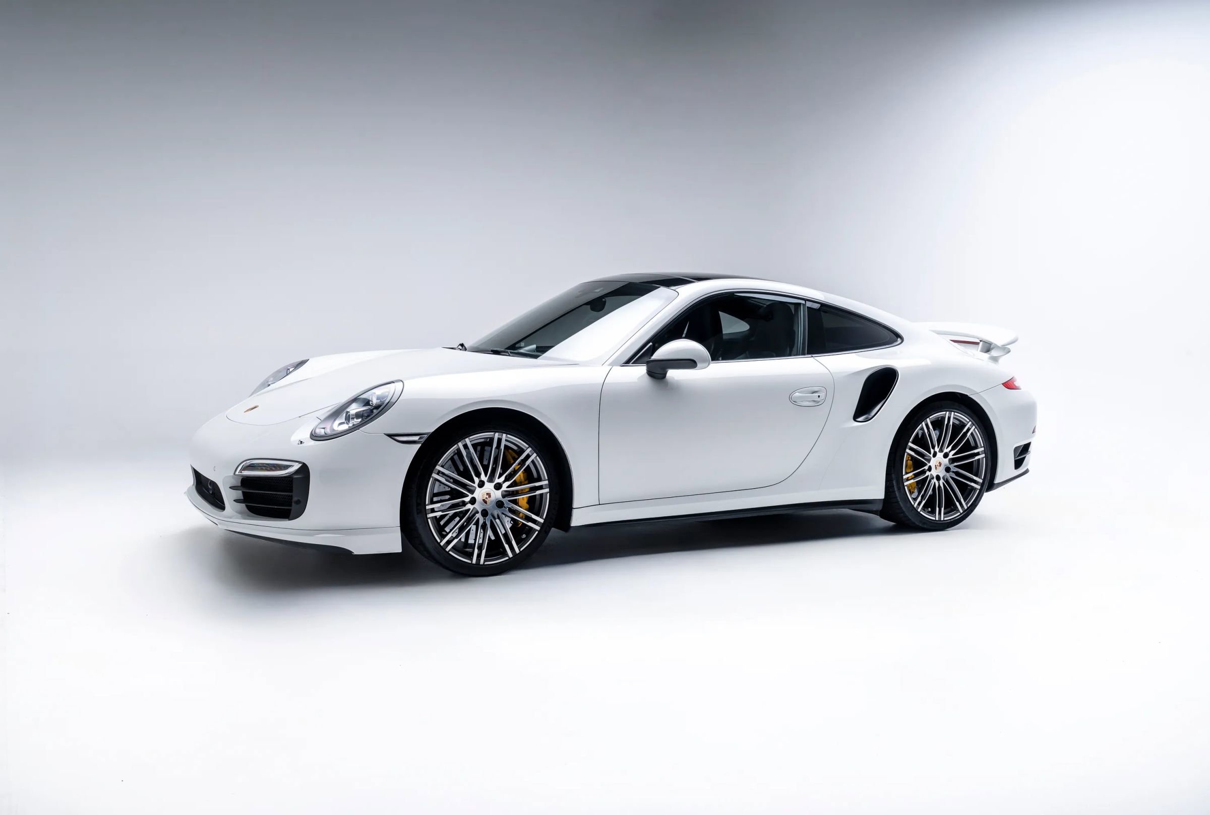 Used 2014 Porsche 911 Turbo S image 8