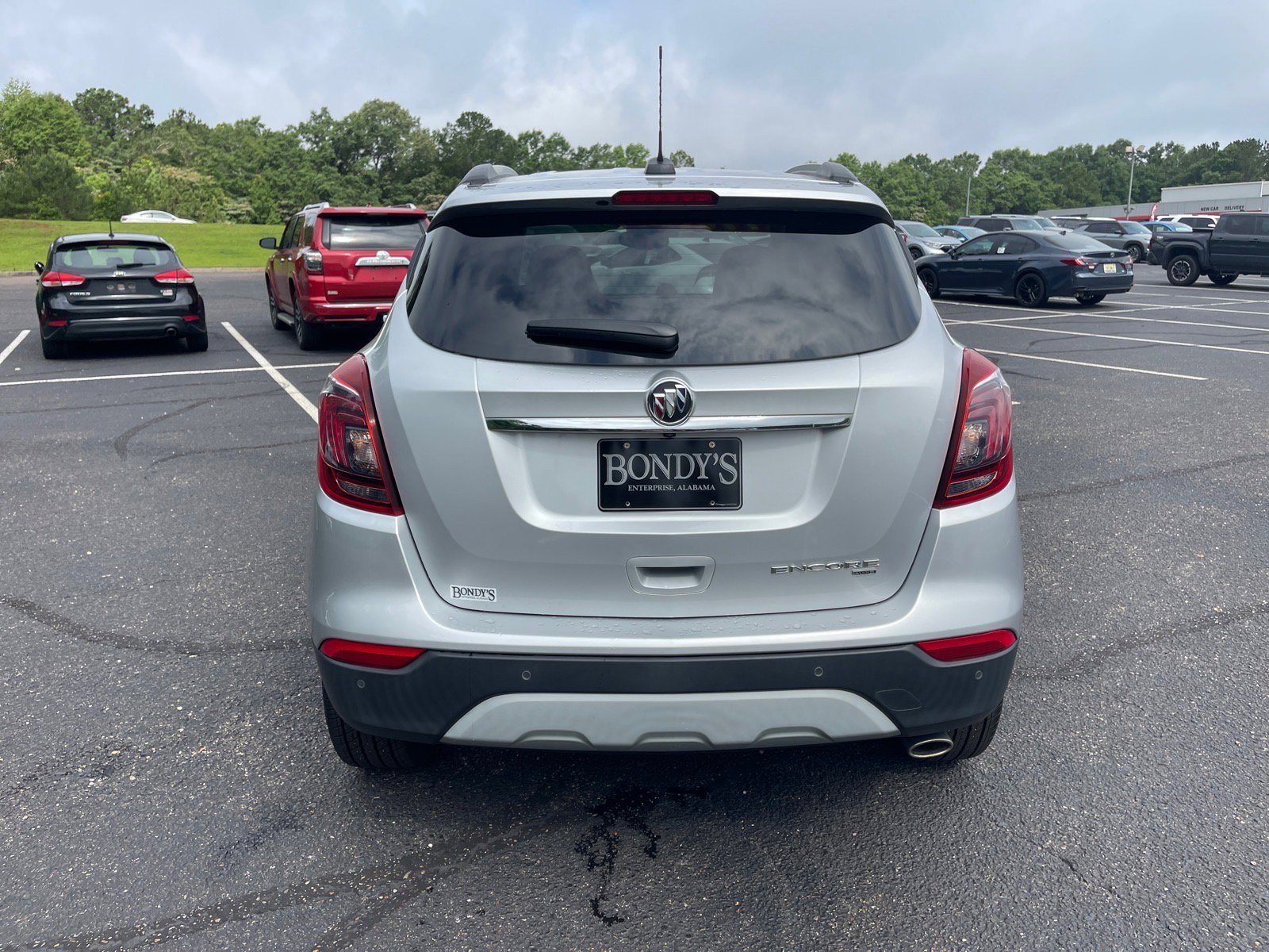 Used 2021 Buick Encore Preferred w/ Safety Package II AWD/4WD image 15