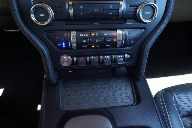 Certified 2022 Ford Mustang Shelby GT500 w/ Technology Package RWD image 27