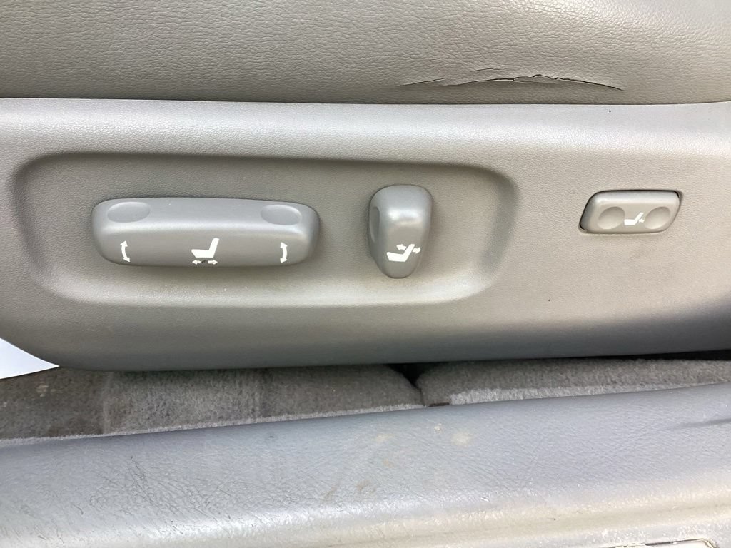 Used 2005 Toyota Avalon FWD image 13