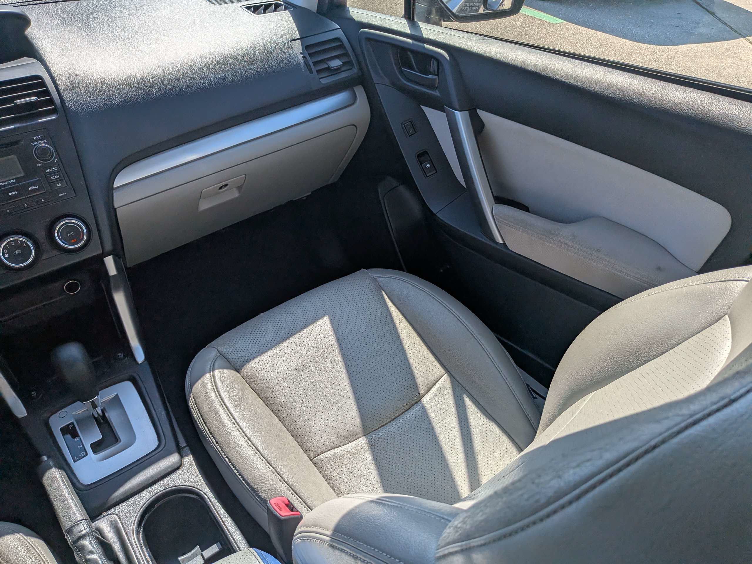 Used 2014 Subaru Forester 2.5i AWD/4WD image 17