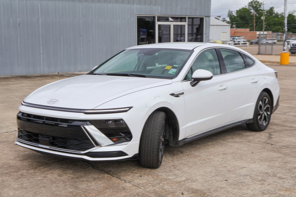 Used 2025 Hyundai Sonata SEL FWD image 23