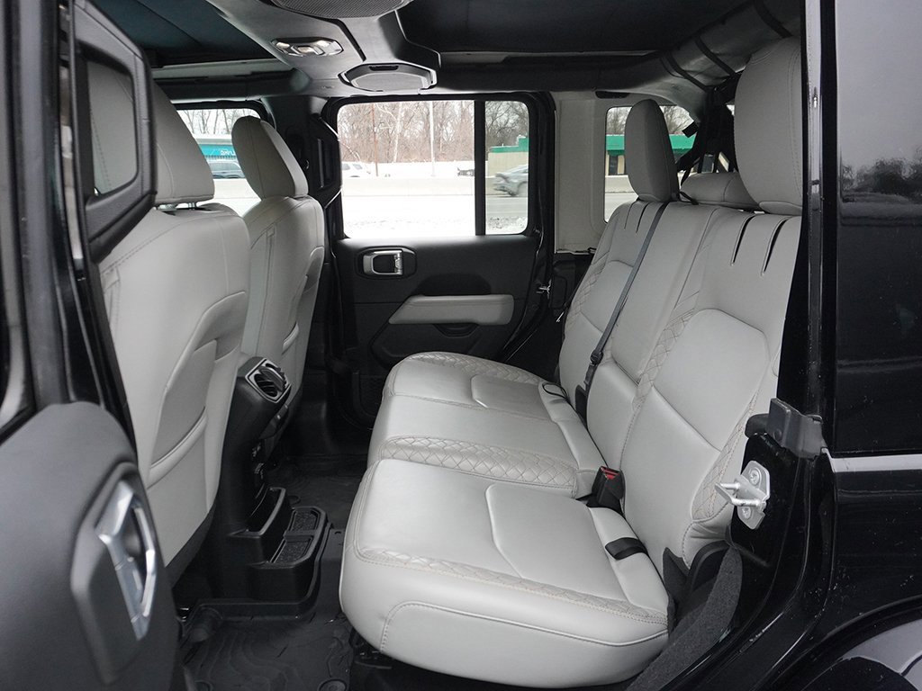 Used 2021 Jeep Wrangler Unlimited Sahara image 34