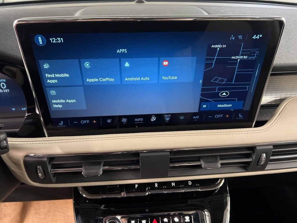 Used 2026 Lincoln Corsair Premiere image 10