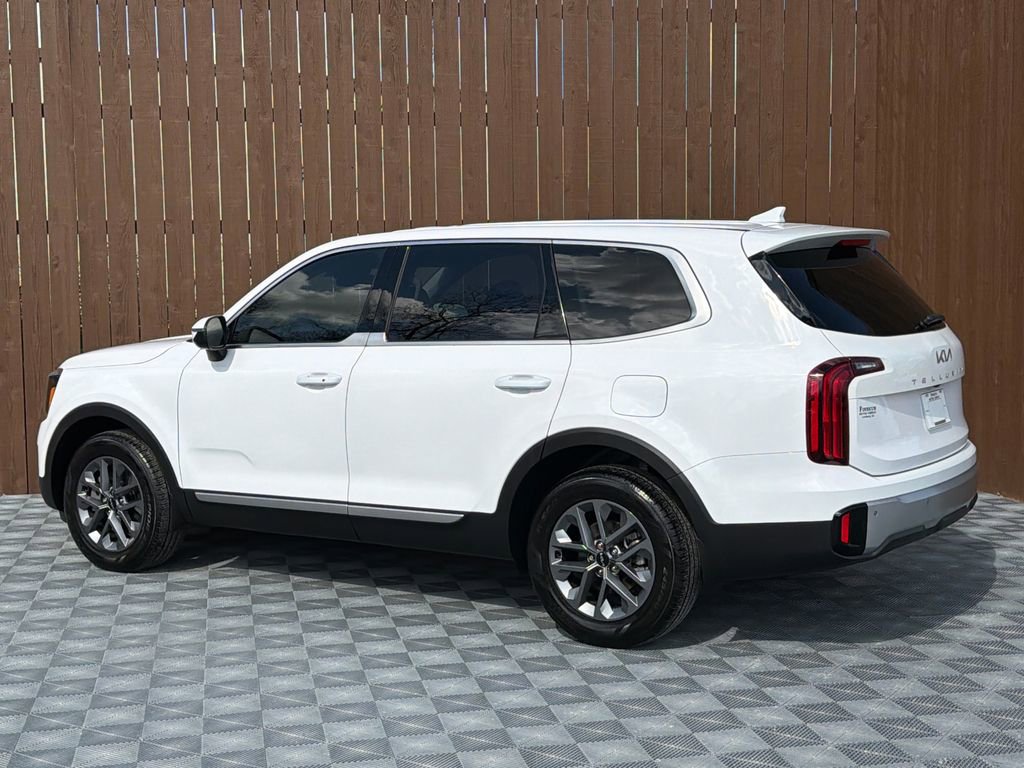 Used 2024 Kia Telluride LX image 15