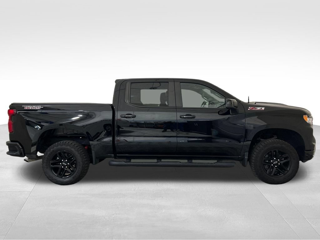 Used 2024 Chevrolet Silverado 1500 LT Trail Boss AWD/4WD image 9