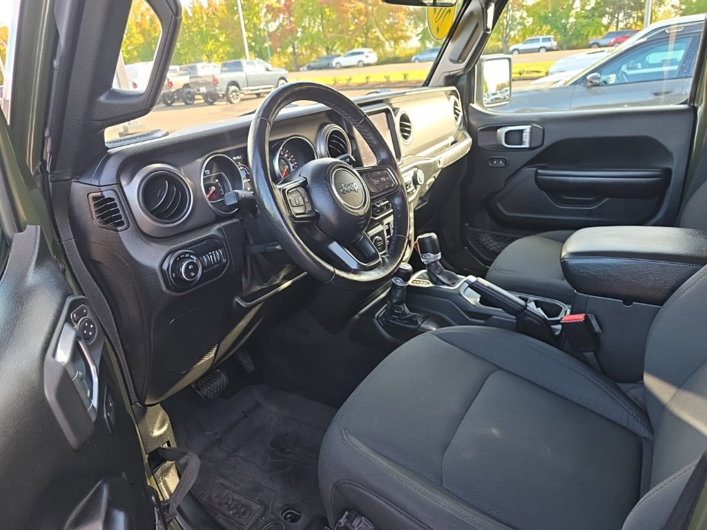 Used 2021 Jeep Gladiator Sport AWD/4WD image 12