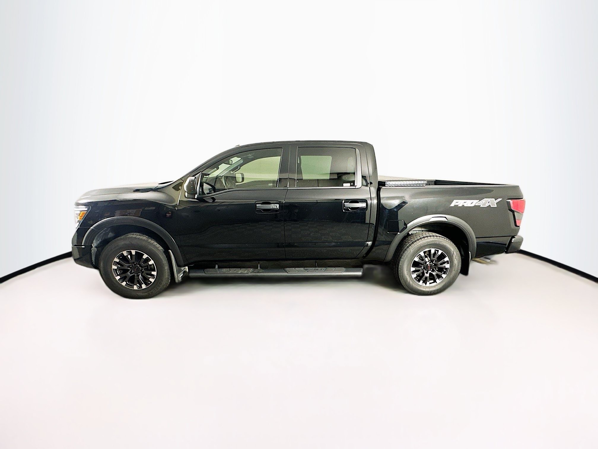 Used 2021 Nissan Titan PRO-4X w/ Off Road Protection Package AWD/4WD image 4