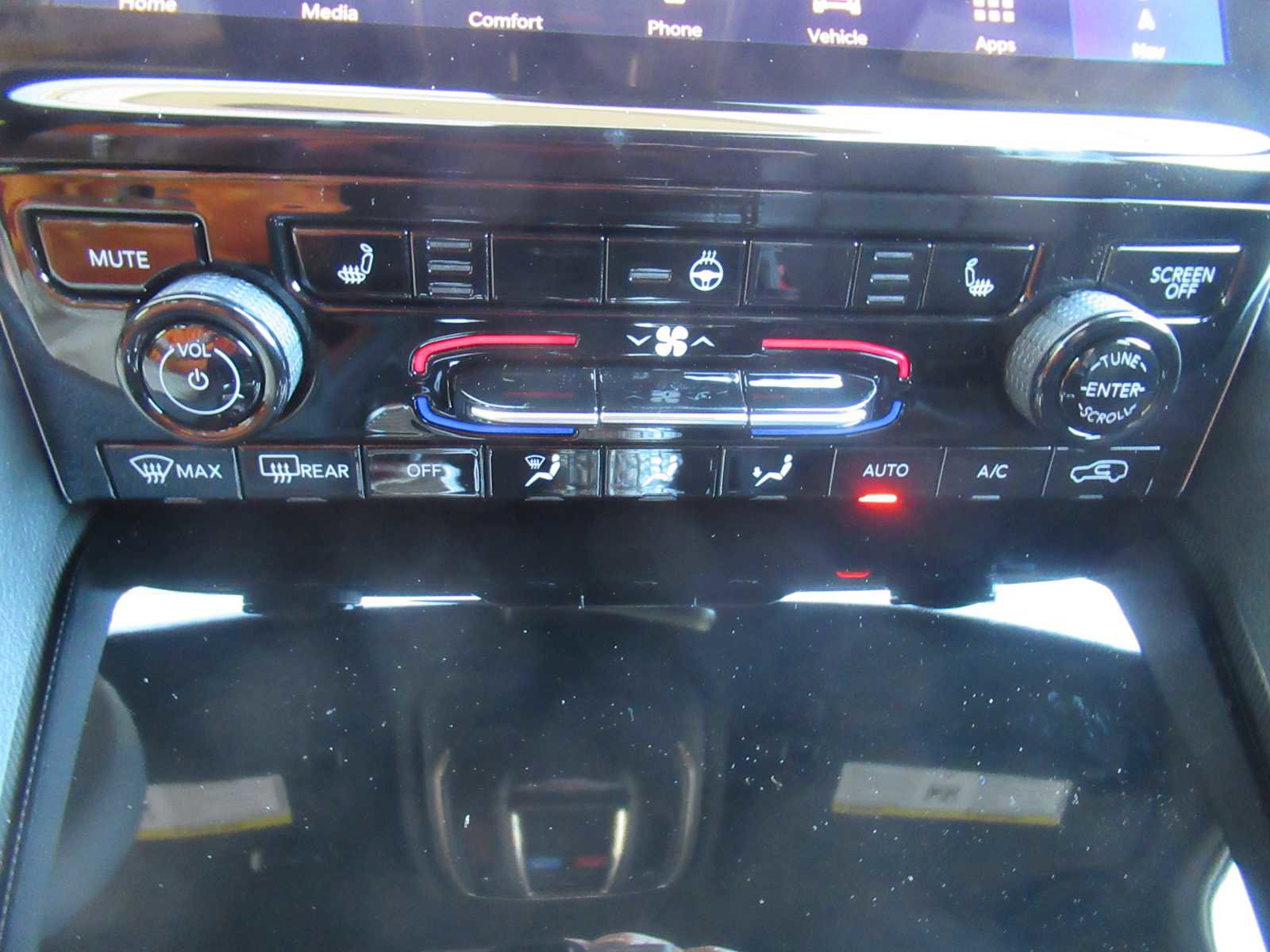 New 2025 Jeep Grand Cherokee Limited w/ Trailer Tow Package image 37