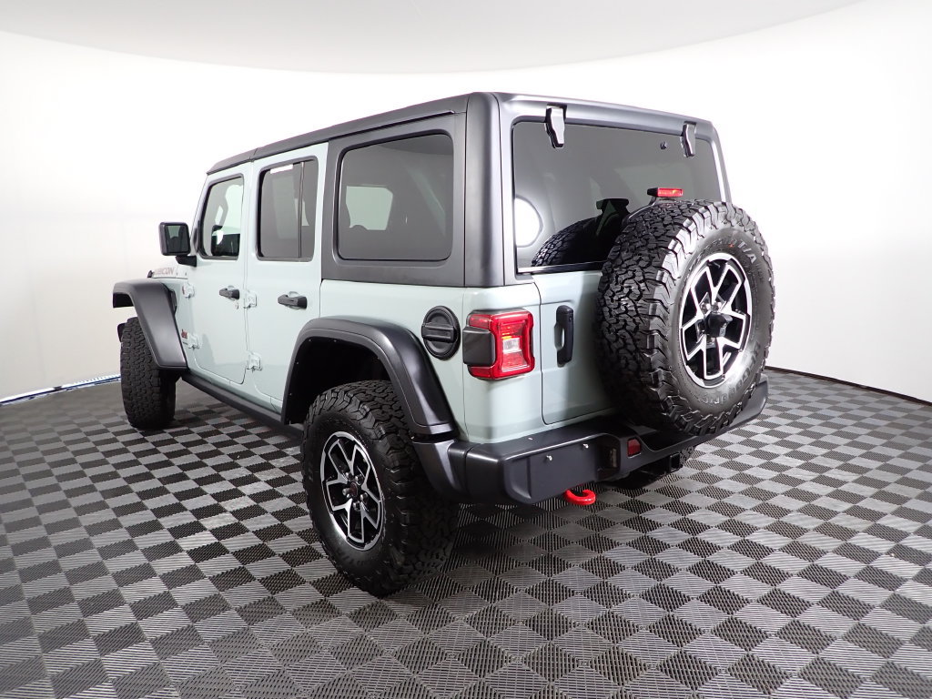 Used 2024 Jeep Wrangler Unlimited Rubicon AWD/4WD image 14