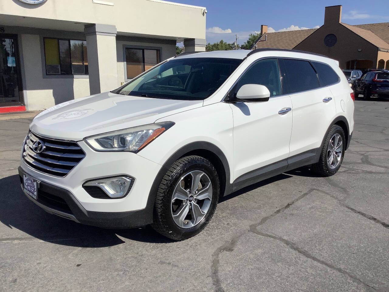 Used 2015 Hyundai Santa Fe GLS AWD/4WD image 2