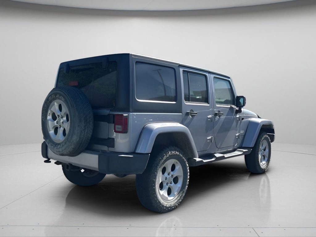 Used 2013 Jeep Wrangler Unlimited Sahara AWD/4WD image 4