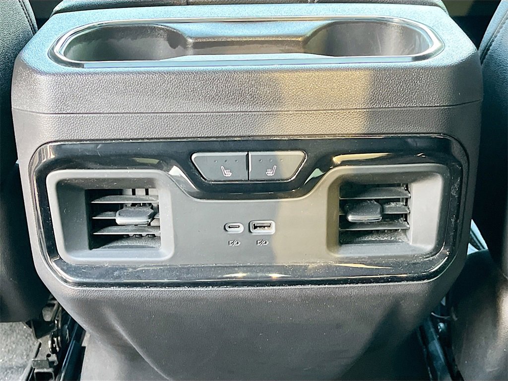 Used 2024 GMC Sierra 1500 AT4 image 27
