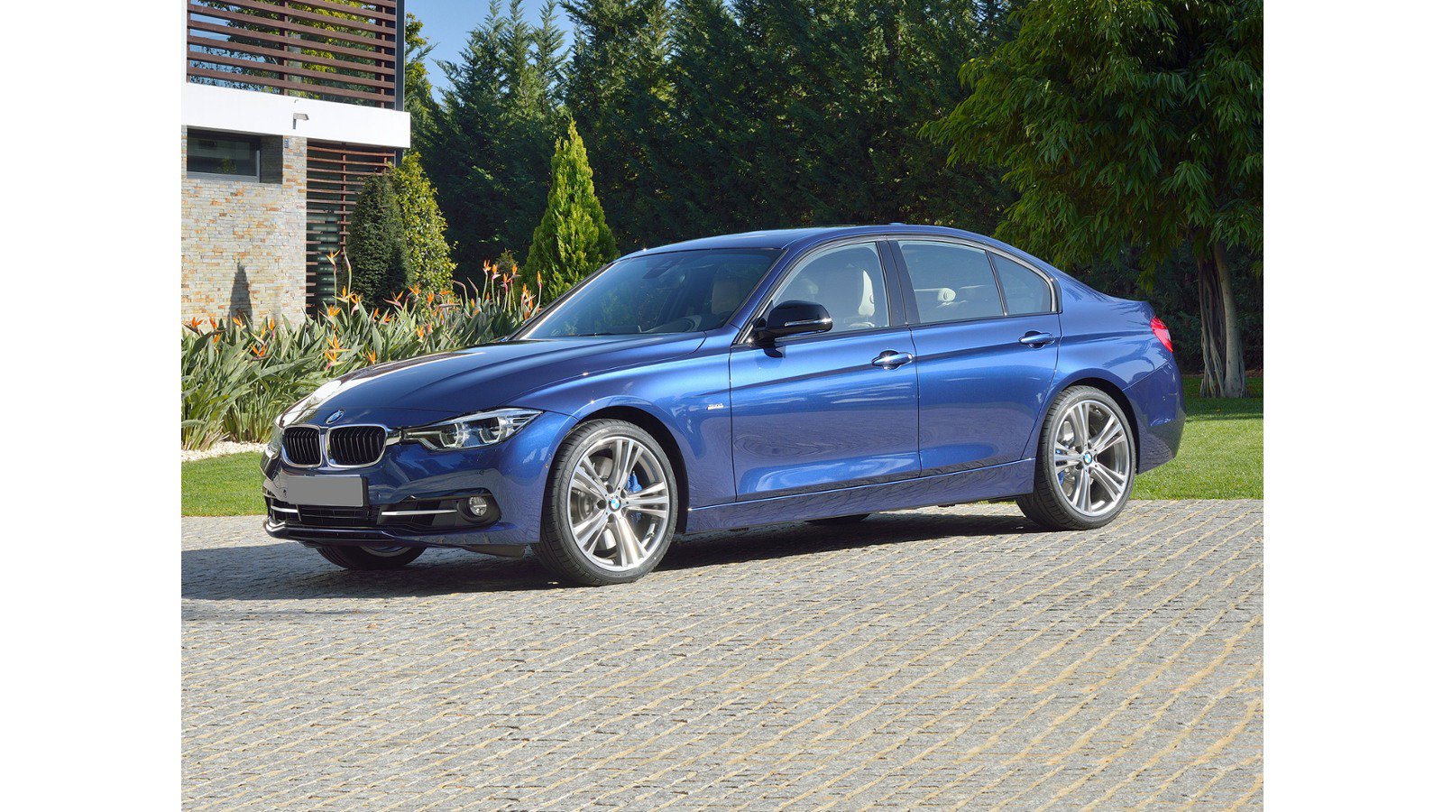 Used 2018 BMW 330i xDrive Sedan AWD/4WD image 1
