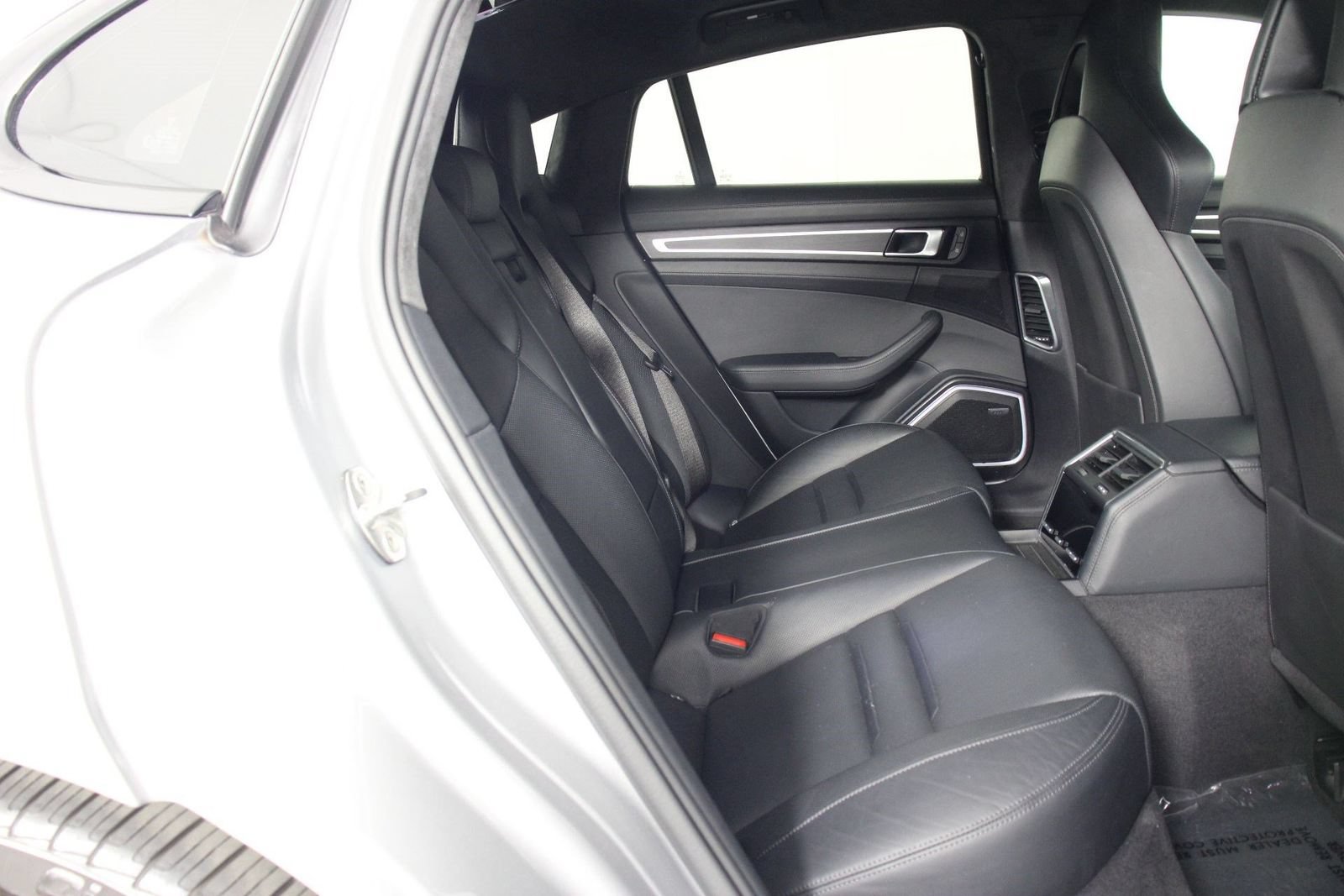 Certified 2023 Porsche Panamera GTS AWD/4WD image 32