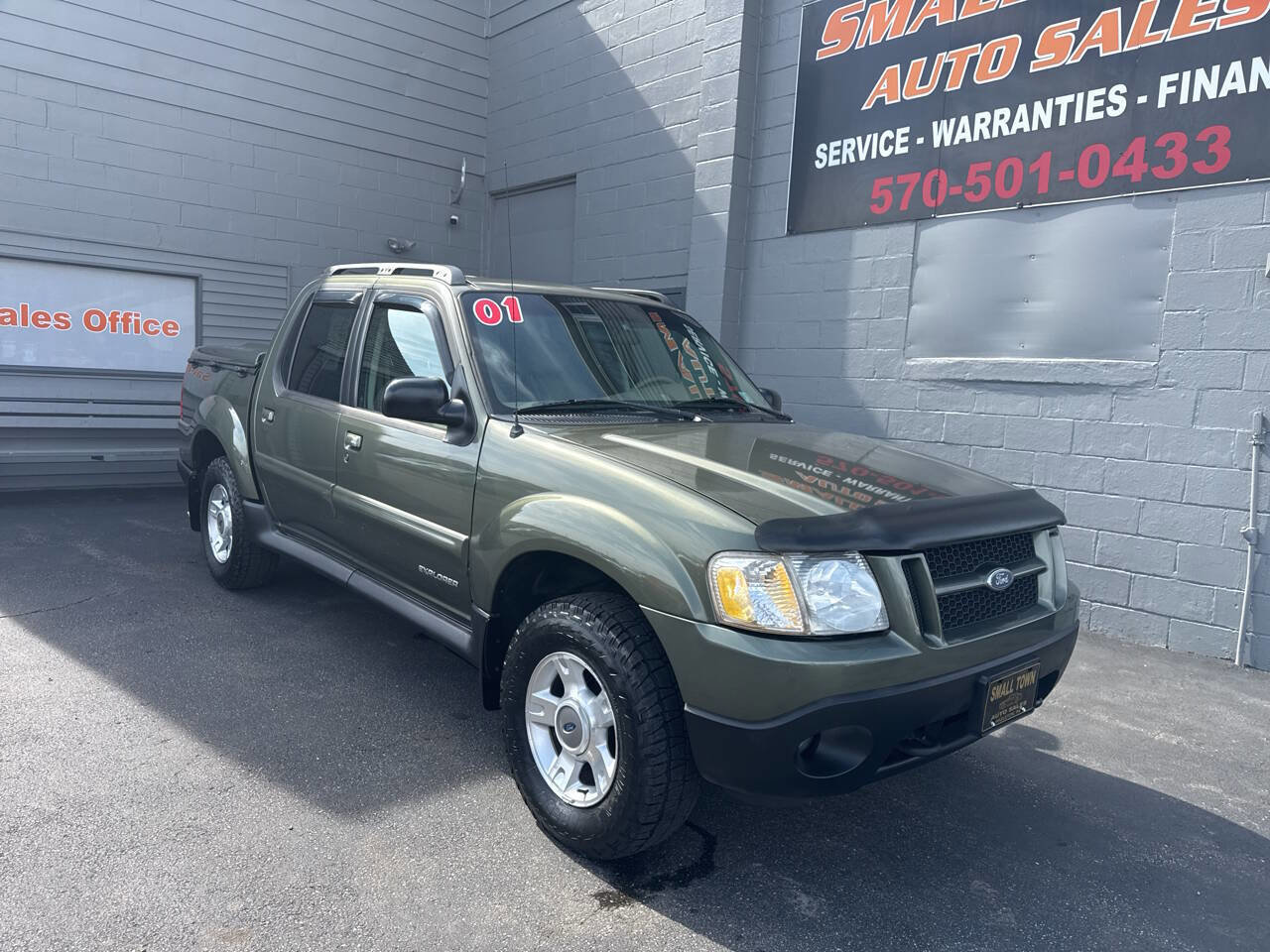 Used 2001 Ford Explorer Sport Trac 4x4 image 1