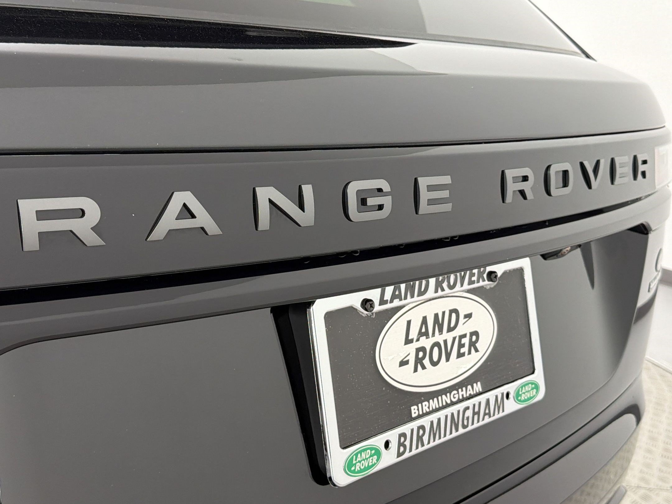 Certified 2026 Land Rover Range Rover Velar Dynamic SE AWD/4WD image 37