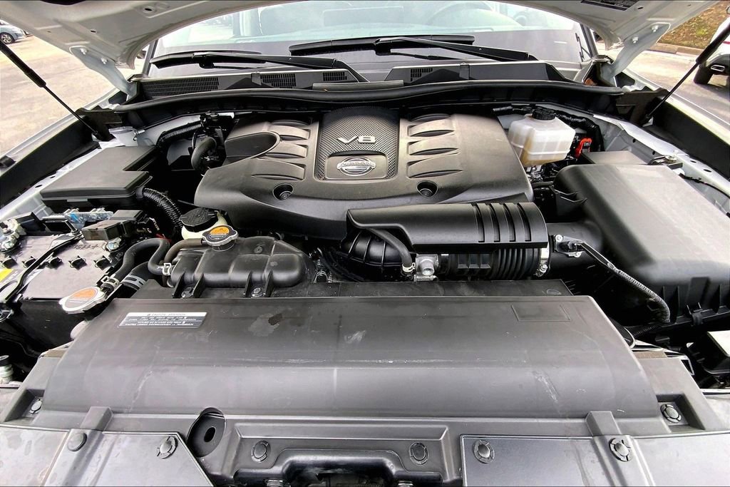 Used 2024 Nissan Armada SL w/ Captain's Chairs Package image 22
