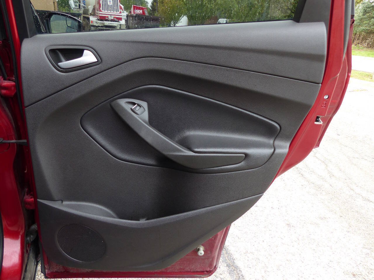 Used 2019 Ford Escape SEL AWD/4WD image 32