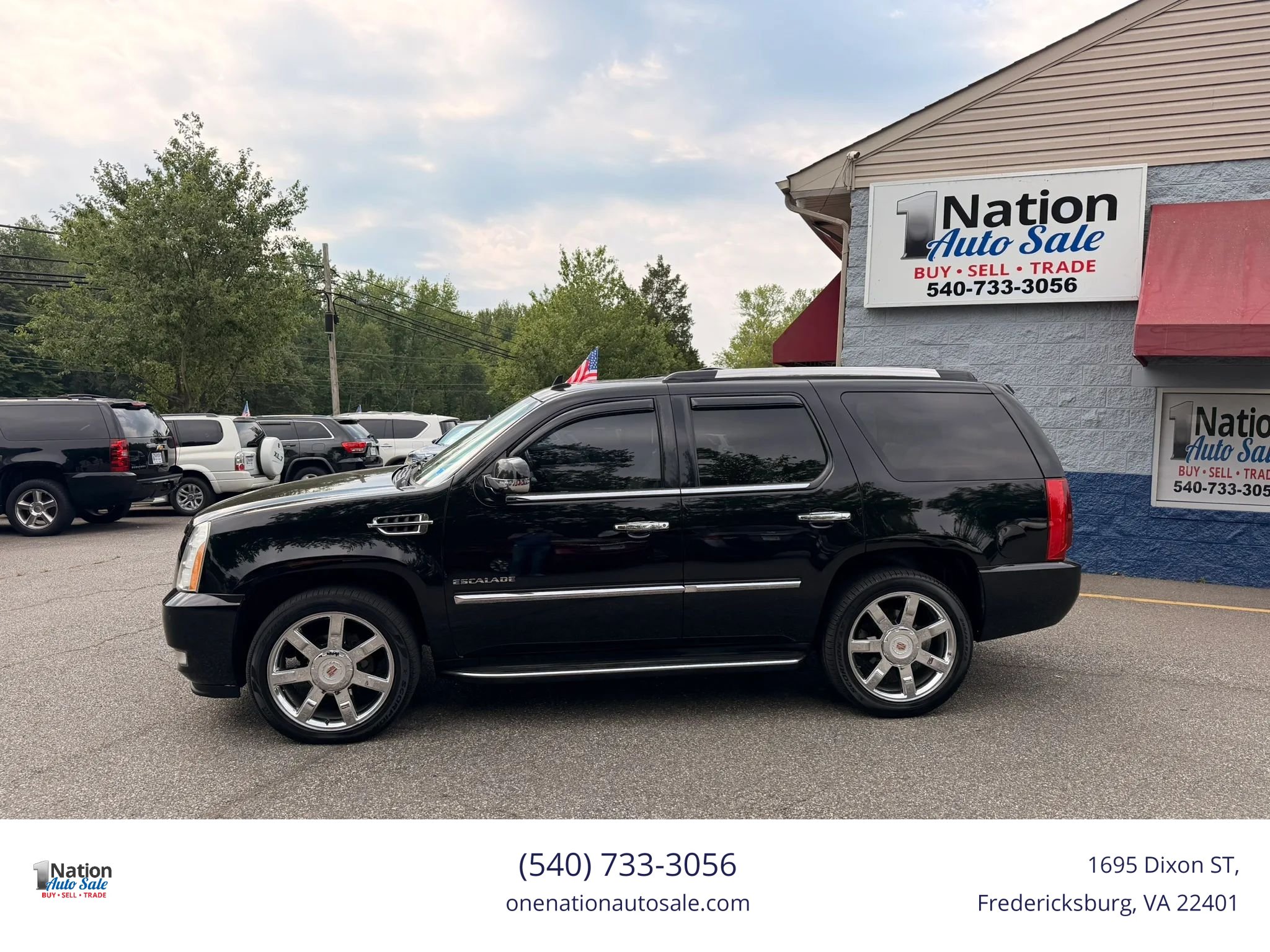 Used 2013 Cadillac Escalade Luxury AWD/4WD image 3