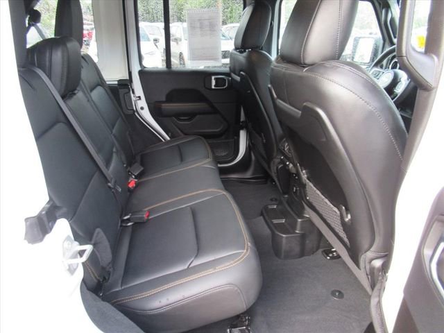 Certified 2024 Jeep Wrangler Sahara w/ Technology Group image 32