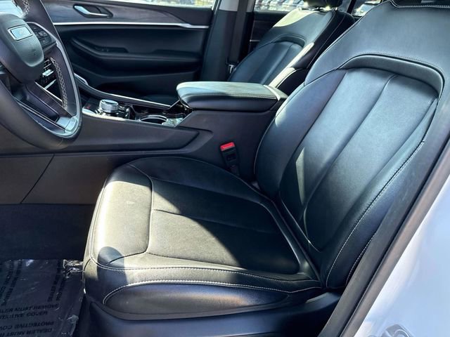 Used 2023 Jeep Grand Cherokee 4WD 4xe image 19