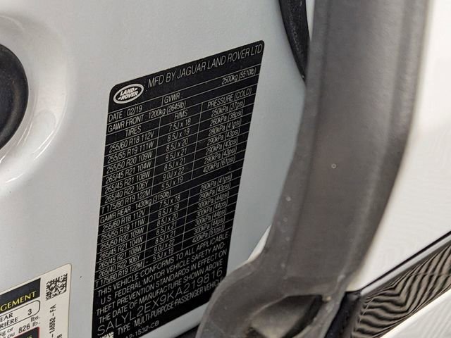 Used 2019 Land Rover Range Rover Velar R-Dynamic SE image 34