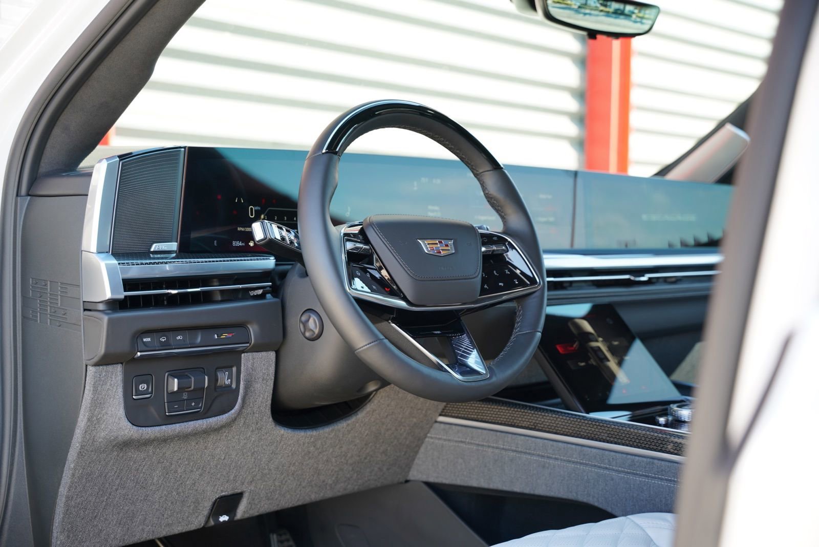 Used 2025 Cadillac Escalade ESV V image 15