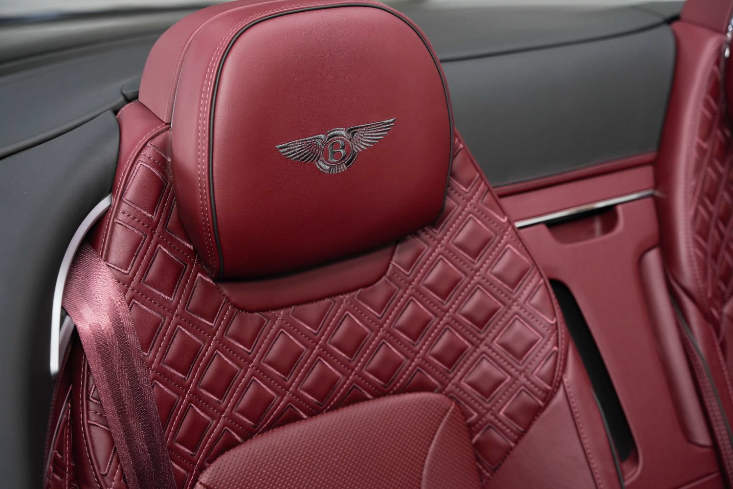 Used 2021 Bentley Continental GT V8 AWD/4WD image 36
