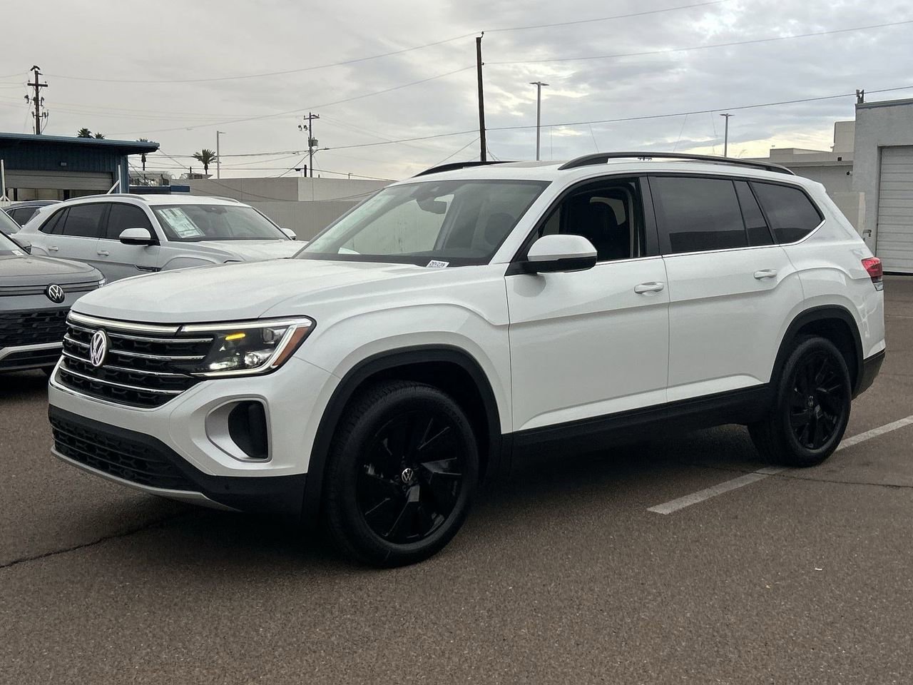 New 2026 Volkswagen Atlas SE image 3