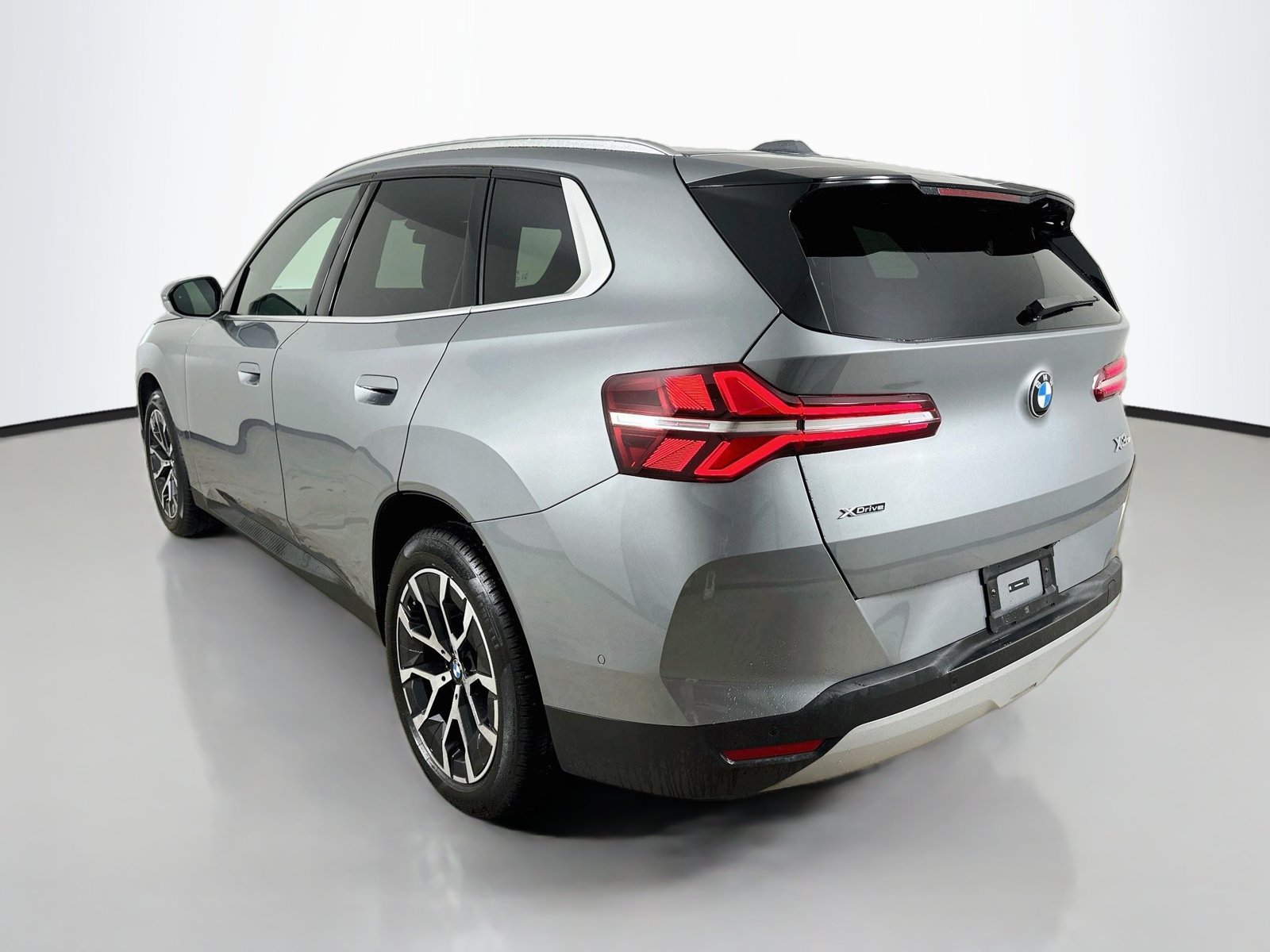 Used 2026 BMW X3 xDrive30i w/ Convenience Package AWD/4WD image 7