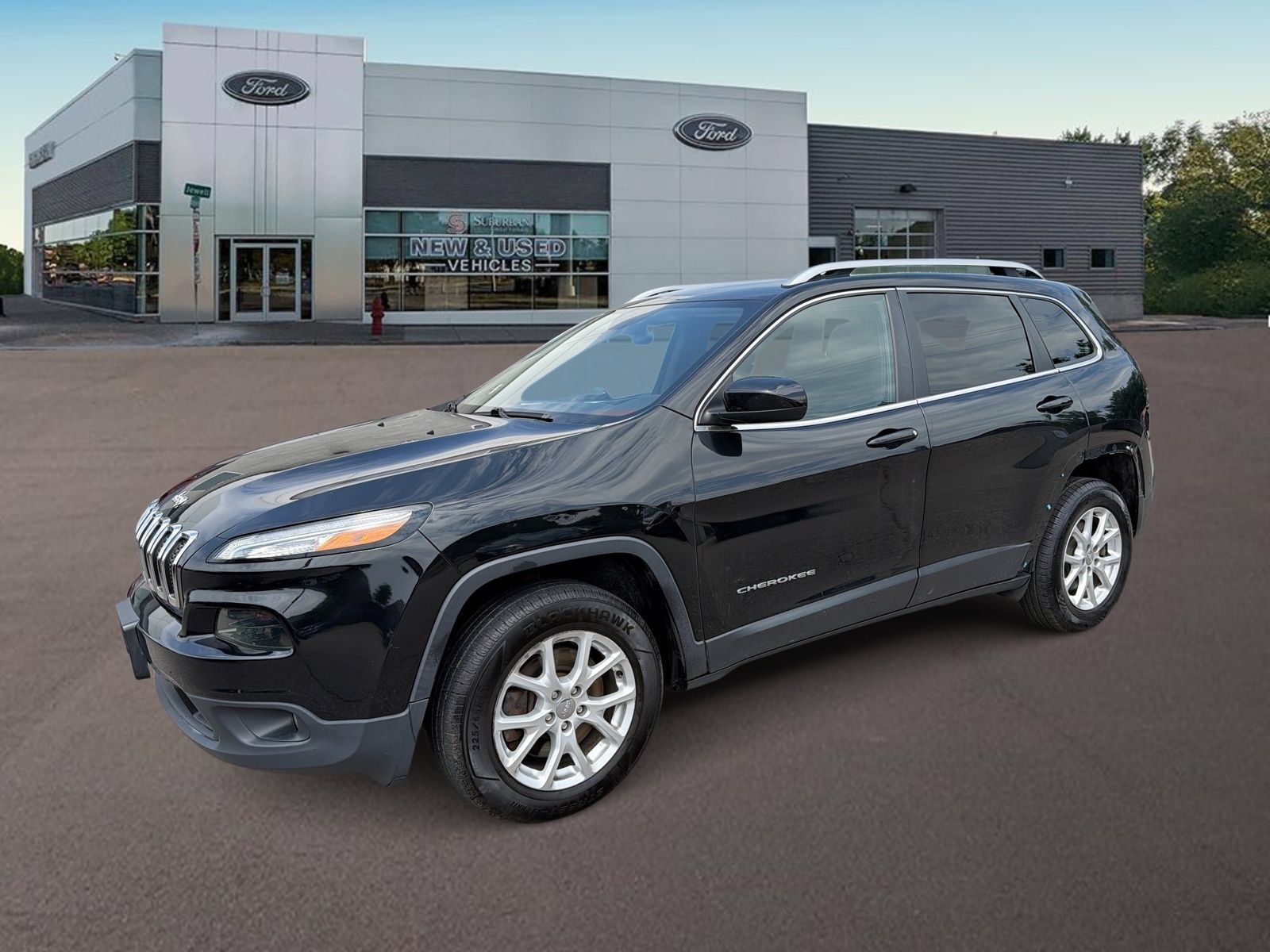 Used 2017 Jeep Cherokee Latitude w/ Cold Weather Group AWD/4WD image 1