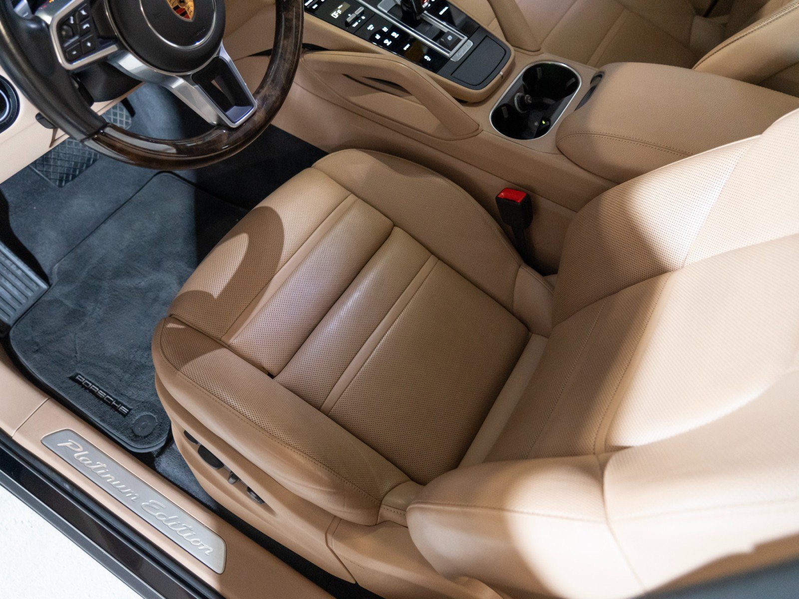 Certified 2023 Porsche Cayenne Platinum Edition AWD/4WD image 14