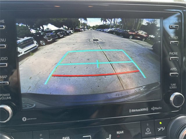 Used 2022 Toyota Highlander XLE image 25