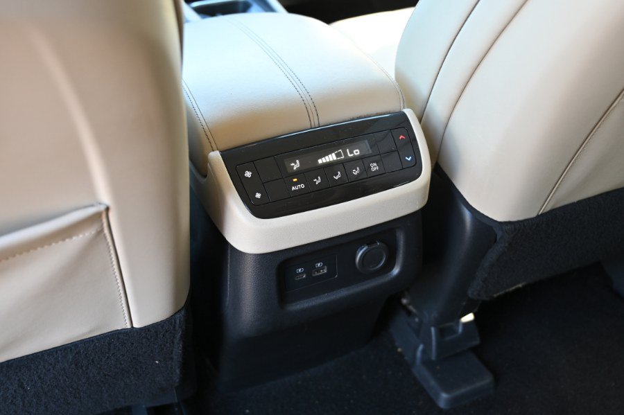 Used 2023 INFINITI QX60 Pure AWD/4WD image 18
